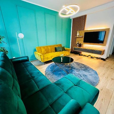 Huggo Apartment 35 Targu Mures Ngoại thất bức ảnh