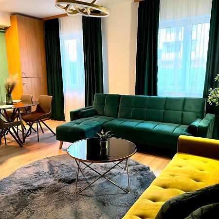 Huggo Apartment 35 Targu Mures Ngoại thất bức ảnh